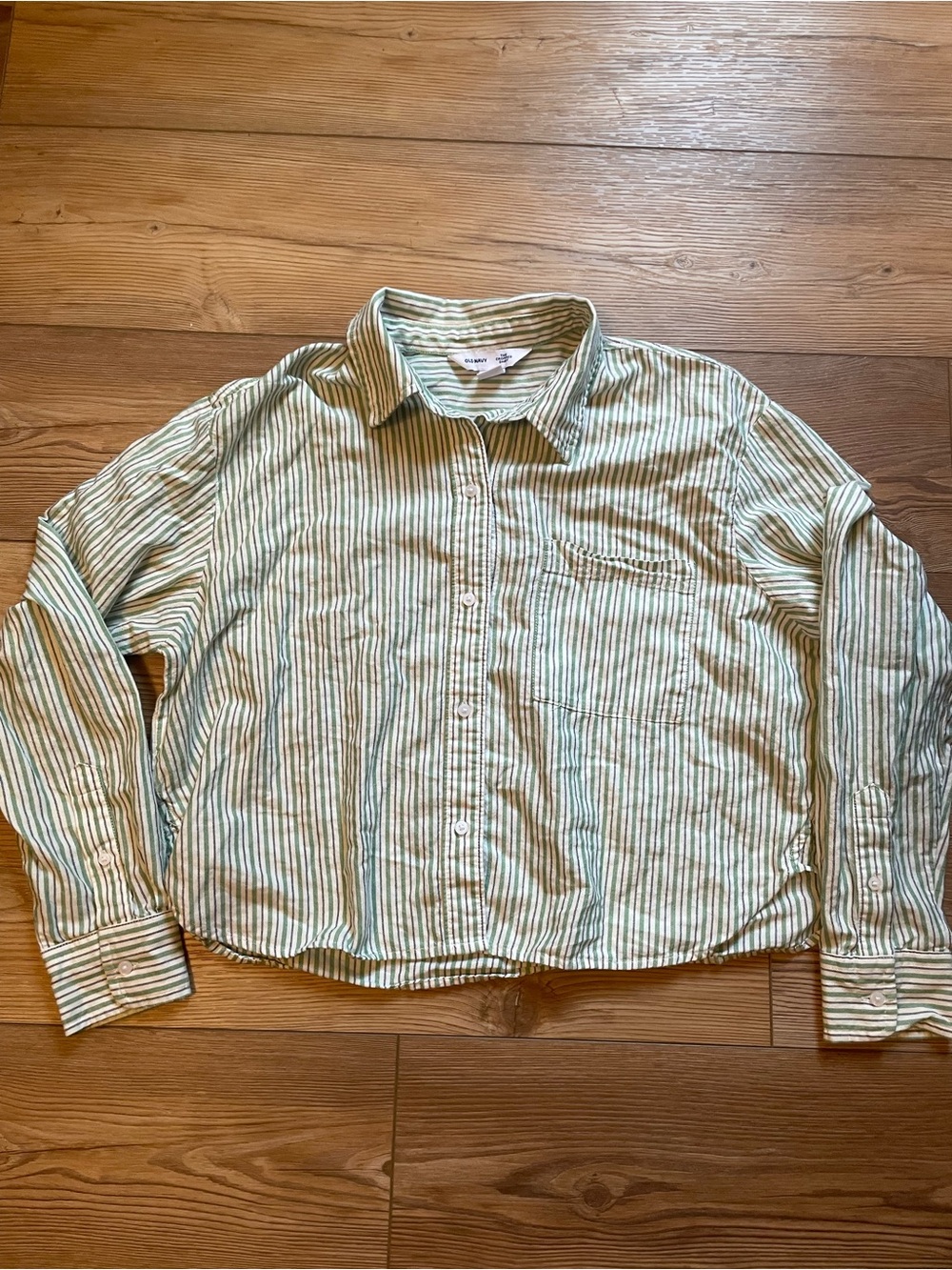 Old Navy Women’s Cropped Striped Long-Sleeve Button-Down Shirt